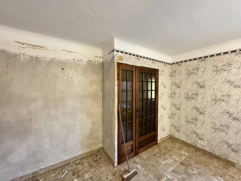 Pose de tapisserie murale par DbrSolmur dans le Gard en Occitanie à  Vauvert