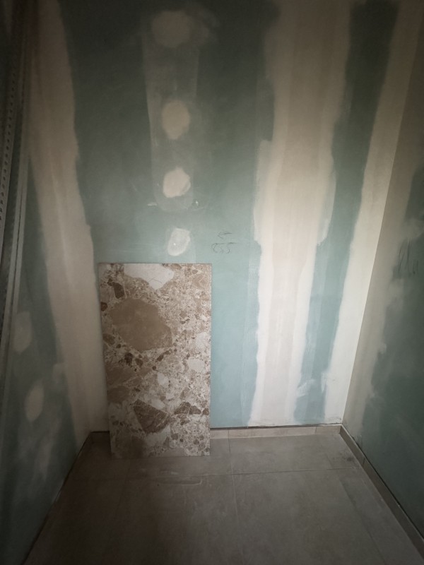 Mise en peinture d’une maison neuve à jonquieres-saint-vincent dans le Gard 