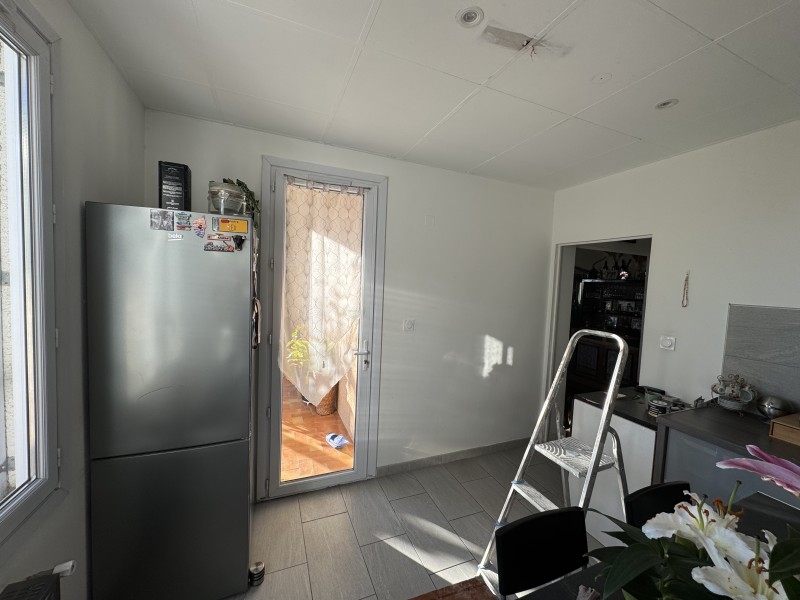 rénovation réalisée par la société Dbrsolmur à Nîmes dans le Gard pour un décor mural 