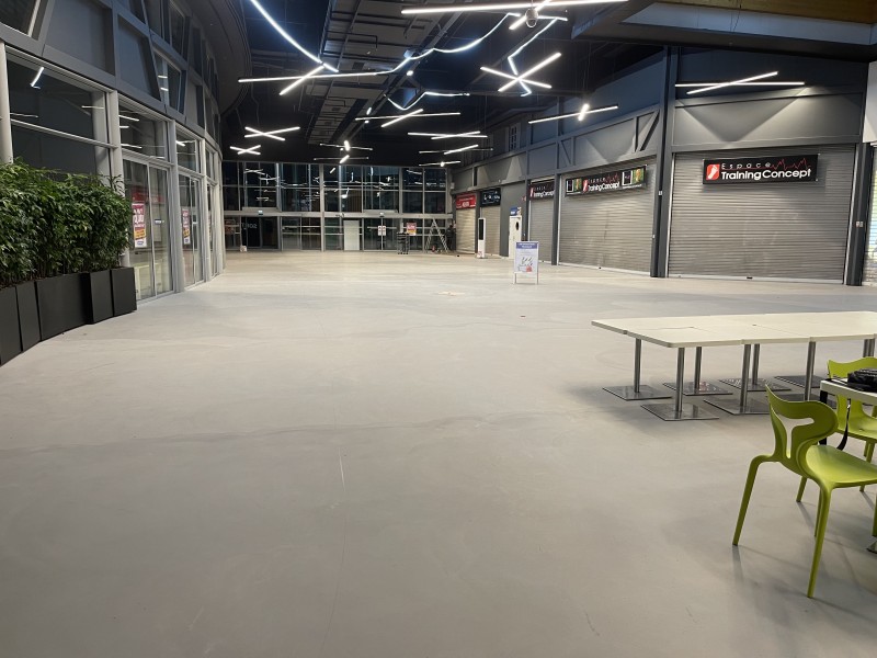 artisan Solier rénovation d’un sol pour décathlon à wittenheim en Alsace et gerflor  