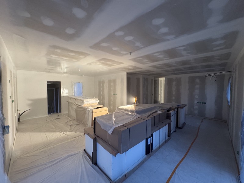 Mise en peinture d’une maison neuve à jonquieres-saint-vincent dans le Gard 