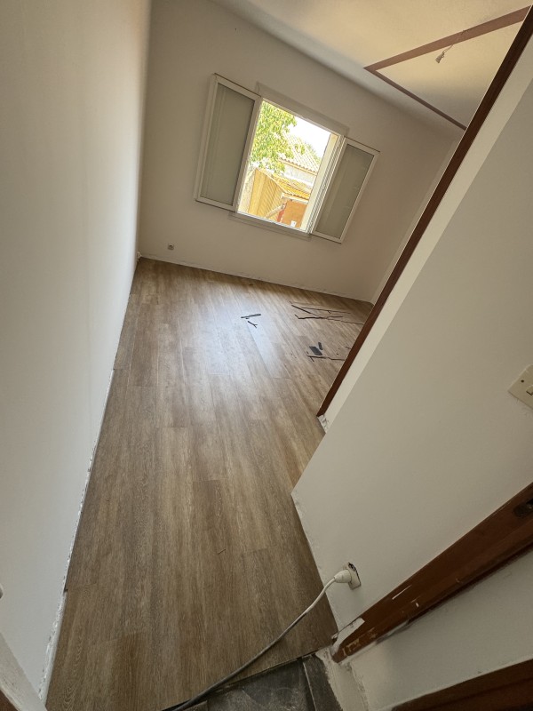 Rénovation du sol d’une maison de 1979 à Vergeze dans le Gard 